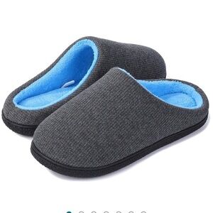 Women's Gray and Blue Slippers